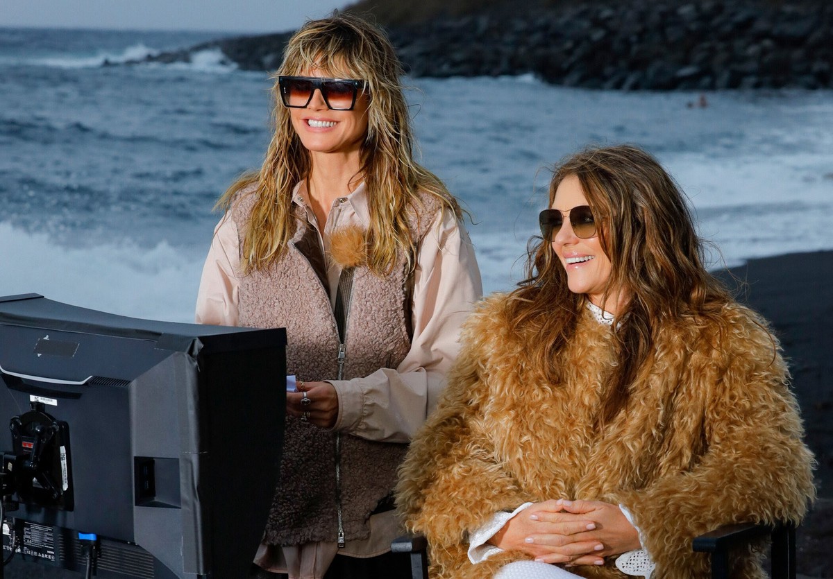 Titel: Germany's Next Topmodel - by Heidi Klum;
Staffel: 19;
Folge: 4;
Person: Heidi Klum; Elizabeth Hurley;
Copyright: (c) ProSieben/Richard Hübner;
Fotograf: Richard Hübner;
Bildredakteur: Susa ...