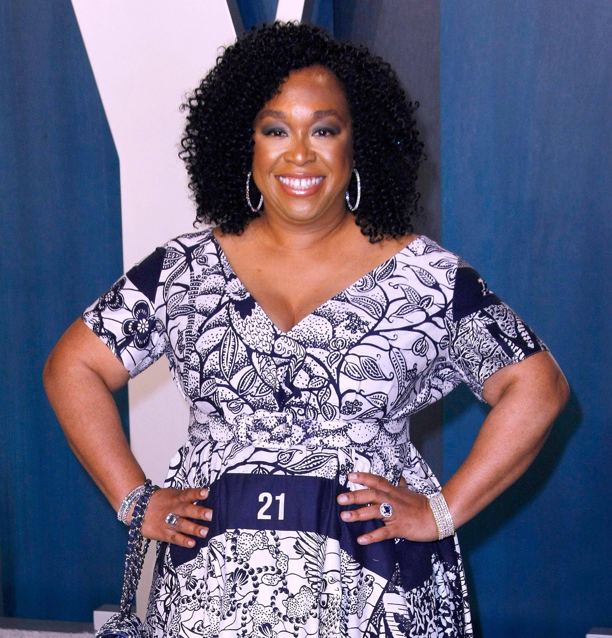 February 9, 2020, Beverly Hills, CA, USA: BEVERLY HILLS, CALIFORNIA - FEBRUARY 9: Shonda Rhimes attends the 2020 Vanity Fair Oscar Party at Wallis Annenberg Center for the Performing Arts on February  ...