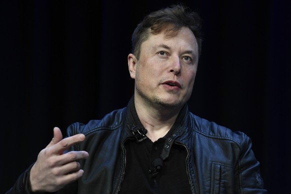 ARCHIV - 09.03.2020, USA, Washington: Der Vorstandsvorsitzende von Tesla und SpaceX, Elon Musk, spricht auf der SATELLITE-Konferenz und -Ausstellung. Foto: Susan Walsh/AP/dpa +++ dpa-Bildfunk +++