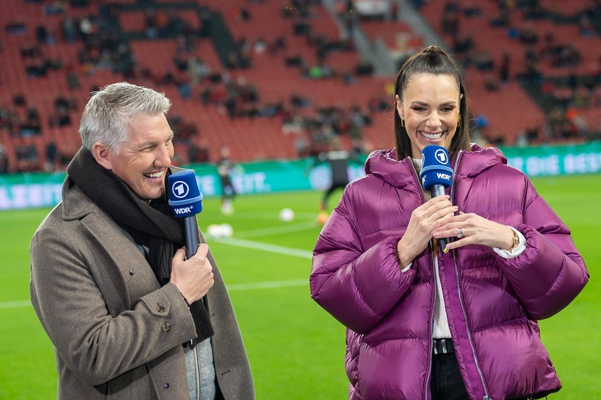 Gute Laune herrscht bei Bastian Schweinsteiger und Esther Sedlaczek. Fu