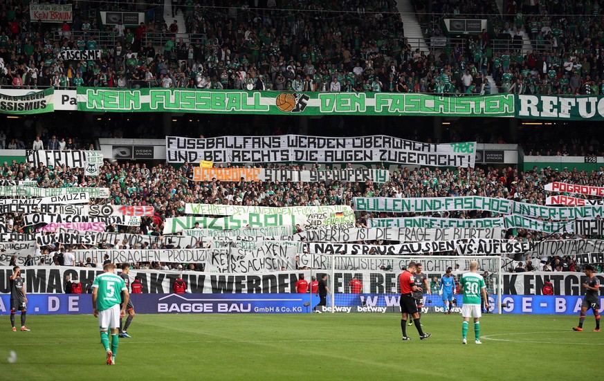 Die Bremer Fans im Spiel gegen Nürnberg.