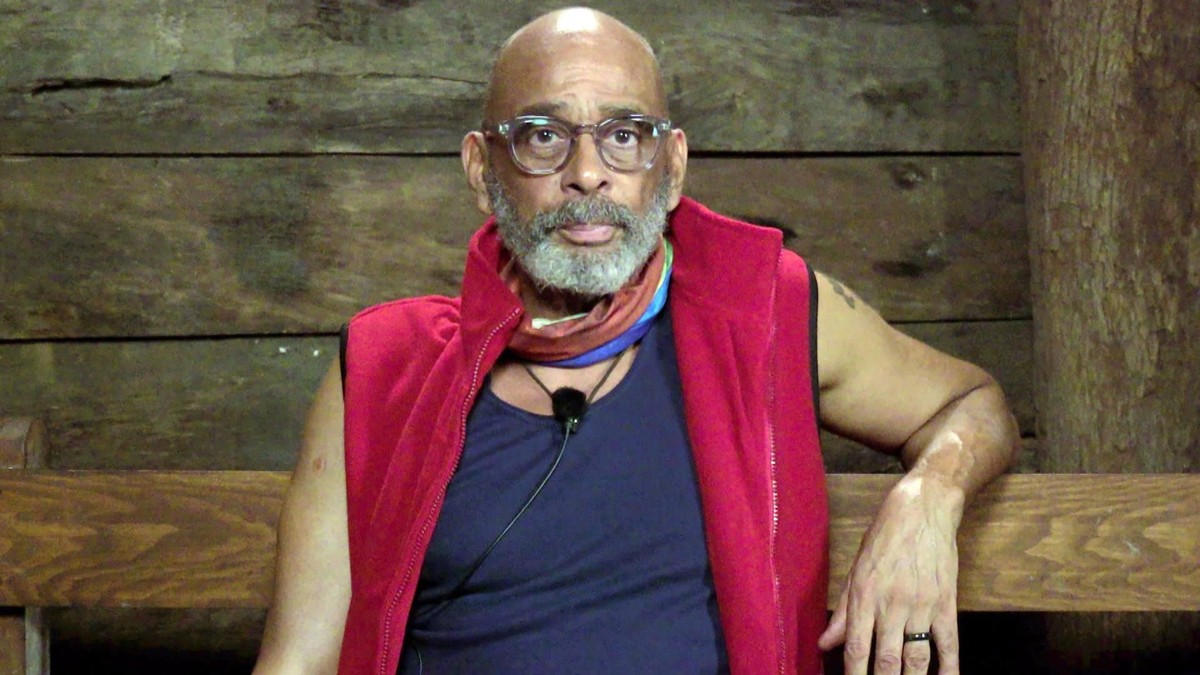HANDOUT - 26.01.2025, Australien, Brisbane: Pierre Sanoussi-Bliss sitzt im Dschungeltelefon in der RTL-Realityshow «Ich bin ein Star - Holt mich hier raus!». Foto: ---/RTL/dpa - ACHTUNG: Nur zur redak ...