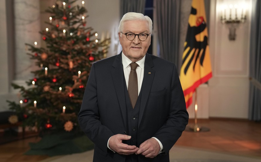 Bundespräsident Frank-Walter Seinmeier bei der Aufzeichnung seiner Weihnachtsansprache.