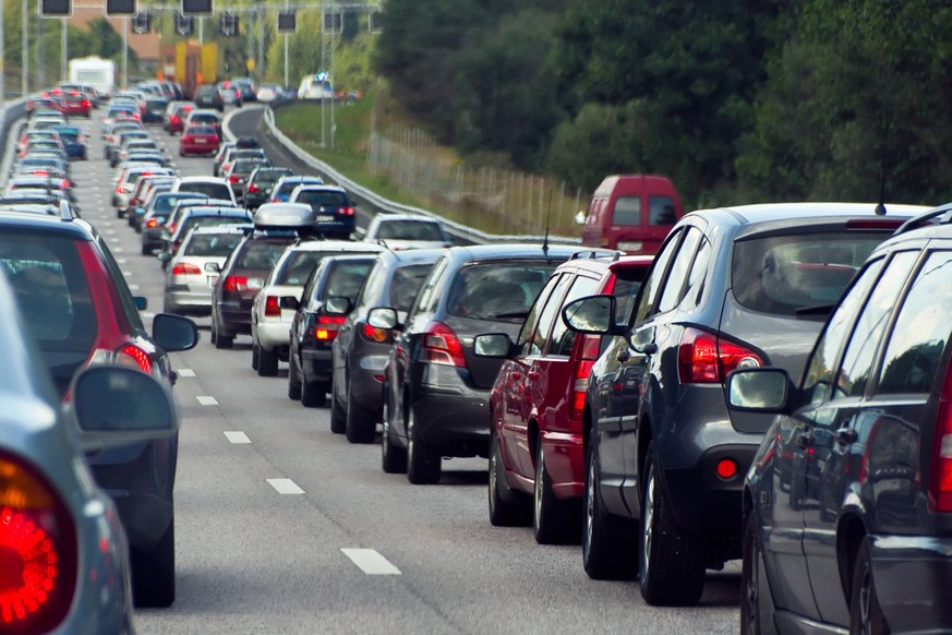 Ab Mitte der Woche werden die Straßen in Deutschland wohl noch voller als ohnehin schon.