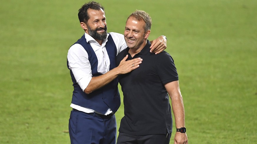 Fussball Champions League/ Finale/ Paris St. Germain - Bayern Muenchen Schlussjubel M,v.l. Hasan SALIHAMIDZIC Vorstandsmitglied, M, Trainer Hans-Dieter Hansi FLICK M, Fussball Champions League, Finale ...