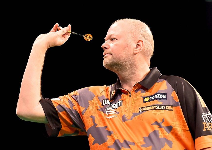 21.03.2019, xlakx, Darts , Premier League Darts emspor, v.l.Raymond van Barneveld(Barney,NLD) in seinem Match gegen Max Hopp am 7.Spieltag in Best of 12 Legs in der Mercedes Benz Arena,Berlin Berlin * ...