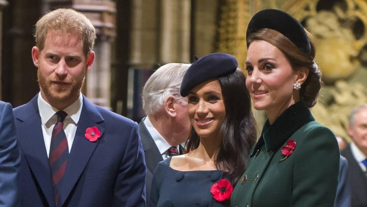 Commmorations du 11 novembre : l armistice clbr l Abbaye de Westminster. PAP11182049 The Queen, accompanied by members of the Royal Family, attend a service at Westminster Abbey for the centenary of t ...