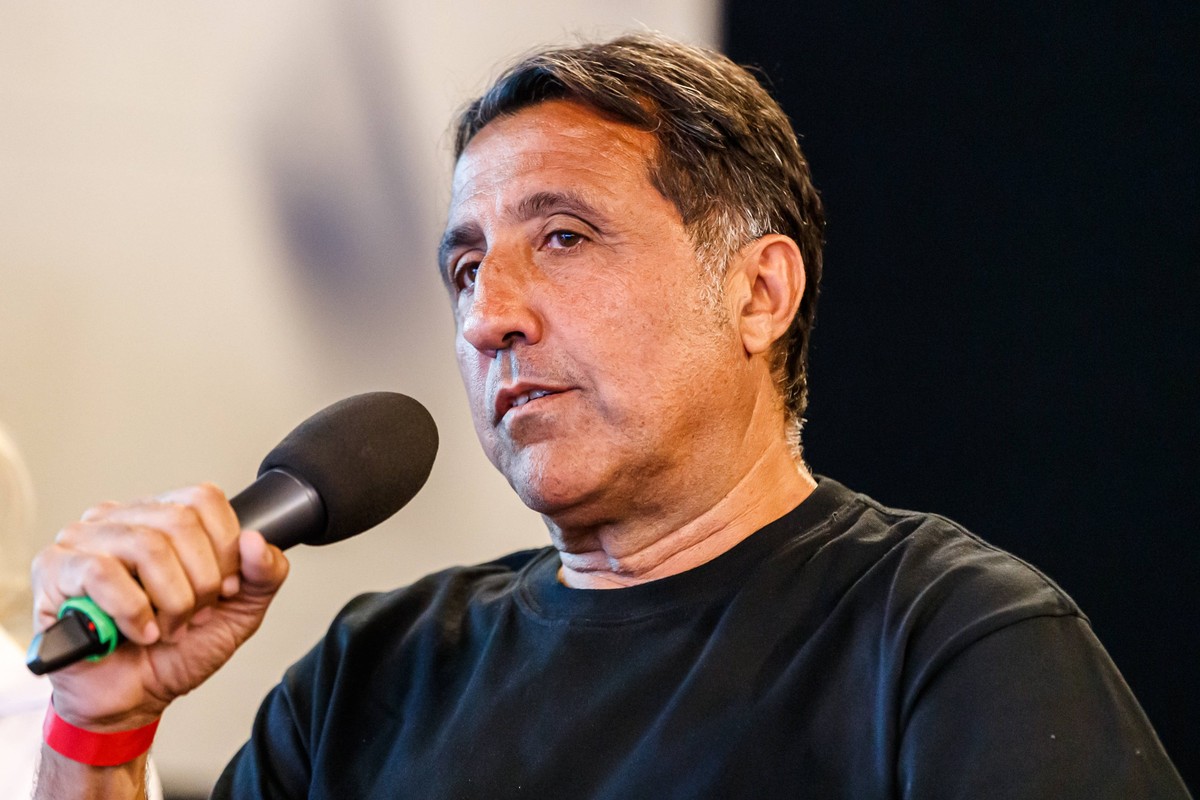 Kamyar Niroumand Leiter Frauenfußball Hertha 03 Zehlendorf während der Panel-Diskussion Quo vadis, Fußball der Frauen in der adidas Sports Base Berlin Porträt, Einzelbild, 06.06.2023, Berlin Deutschla ...