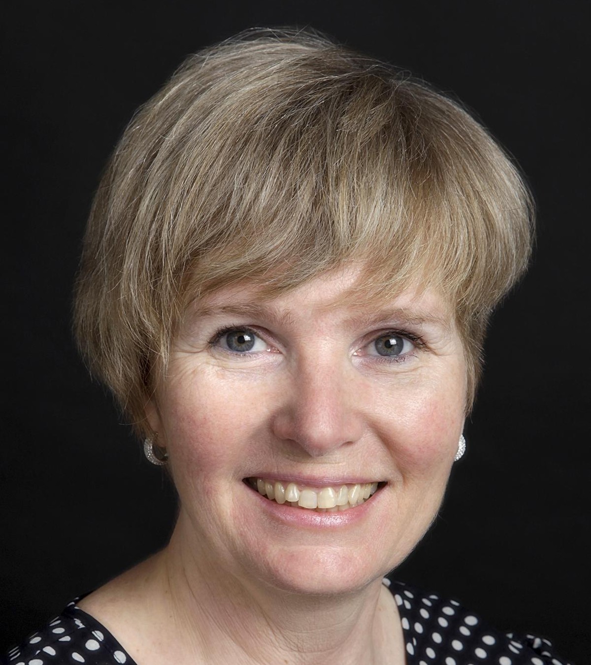Bettina Metz ist Politikwissenschaftlerin und seit 2013 Geschäftsführerin bei UN Women Nationales Komitee Deutschland. Die Einheit der Vereinten Nationen engagiert sich für die Gleichstellung der Gesc ...
