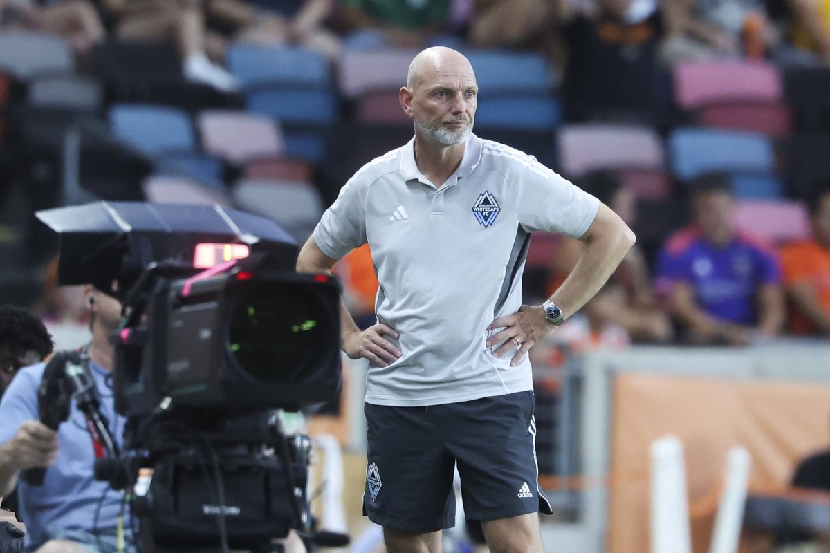 MLS, Fussball Herren, USA Vancouver Whitecaps FC at Houston Dynamo FC Jul 16, 2025 Houston, Texas, USA Vancouver Whitecaps FC head coach Jesper Sorensen reacts during the first half against Houston Dy ...