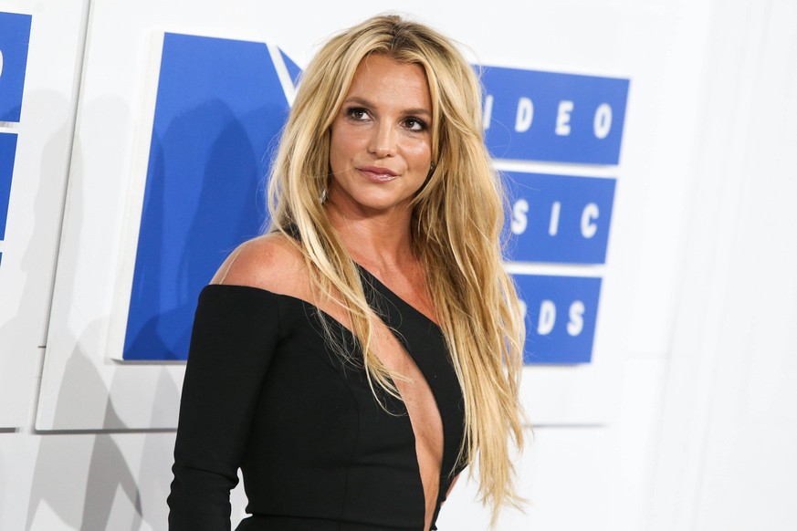 2016 MTV Video Music Awards - Arrivals Singer Britney Spears wearing a Julien MacDonald dress, H Stern jewels, and Christian Louboutin shoes arrives at the 2016 MTV Video Music Awards held at Madison  ...