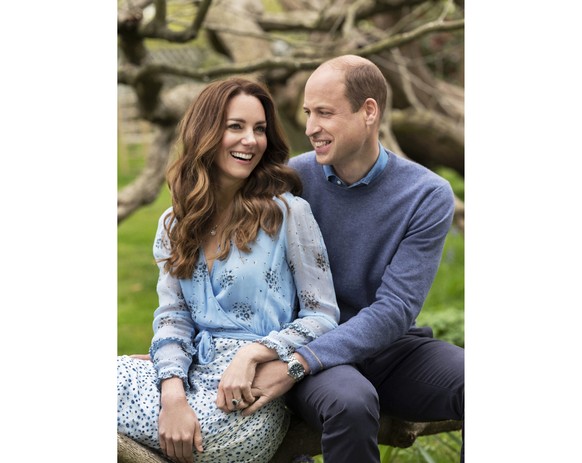 Zum Hochzeitstag veröffentlichen Kate und William neue, innige Fotos.