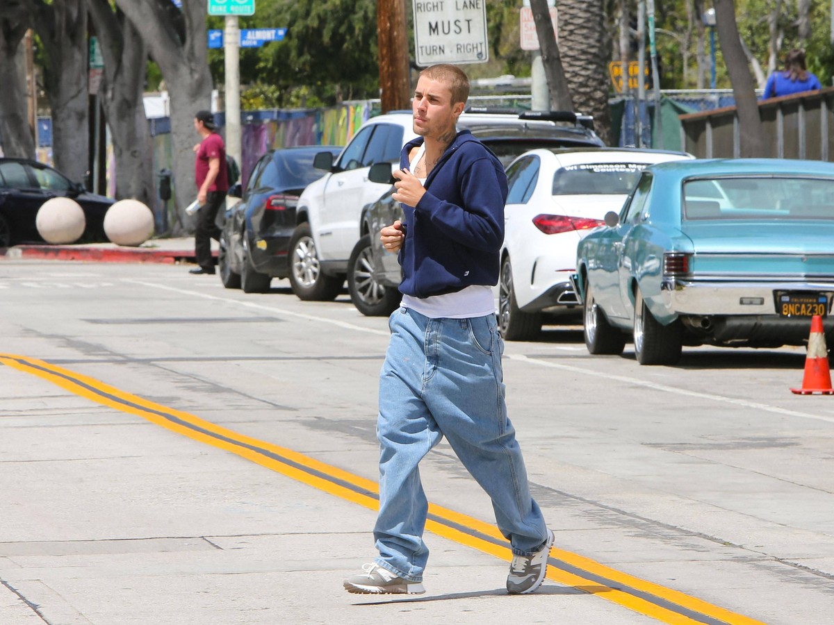 Justin Bieber sports baggy denim while out in the city. Featuring: Justin Bieber Where: Los Angeles, California, United States When: 03 May 2023 Credit: BG020/BauerGriffin/INSTARimages PUBLICATIONxNOT ...