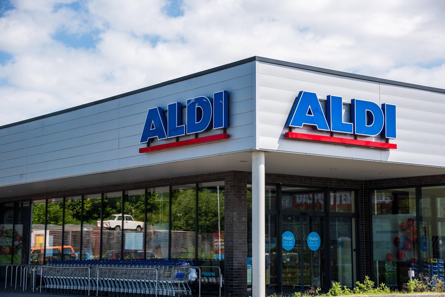 Aldi Eigenschreibweise ALDI, steht f