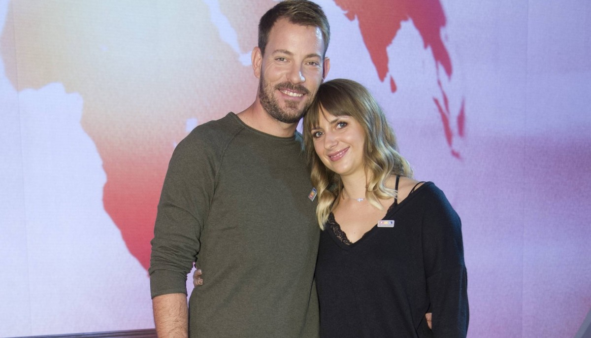 Anna und Gerald HEISER, Bauer sucht Frau , Portraet, Porträt, Portrait, angeschnittenes Einzelbild, Einzelmotiv, 23. RTL Spendenmarathon Wir helfen Kindern , Fernsehen, 23.-24.11.2017. *** Anna und Ge ...