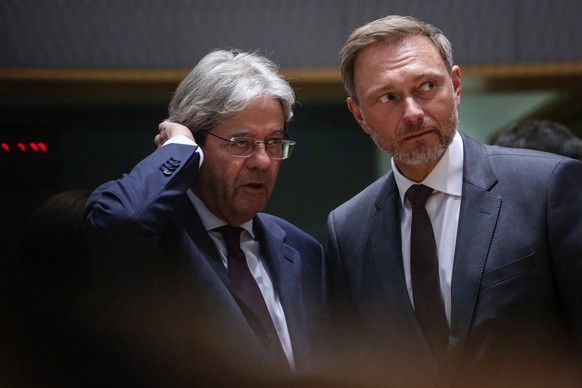 May 23, 2022, Brussels, Brussels Capital Region, Belgium: Paolo Gentiloni, European Commissioner for Economy, left, and Christian Lindner, Germany s finance minister, right, at an Eurogroup meeting at ...
