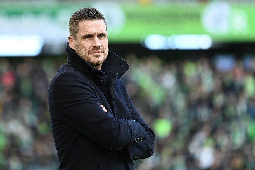 ARCHIV - 17.02.2024, Niedersachsen, Wolfsburg: Fußball: Bundesliga, VfL Wolfsburg - Borussia Dortmund, 22. Spieltag, Volkswagen Arena. Sebastian Kehl, Sportdirektor bei Borussia Dortmund, ist vor dem  ...