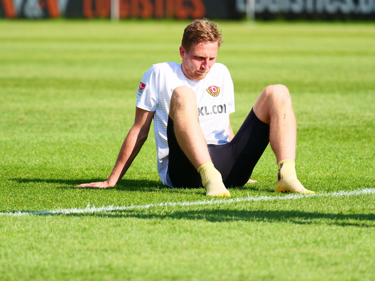 Marco Hartmann Dresden, 6 nach dem Abpfiff beim Spiel SV Sandhausen vs Dynamo Dresden in der 2. Fussball Bundesliga am 21.06.2020, DFL REGULATIONS PROHIBIT ANY USE OF PHOTOGRAPHS AS IMAGE SEQUENCES AN ...