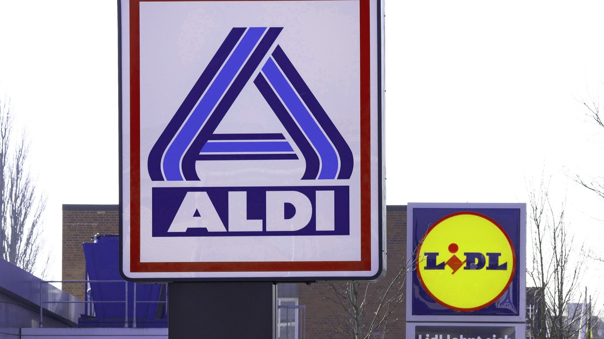Aldi Lidl Discounter Logo Logos Schriftzug Schriftzüge Filiale Filialen Konkurrenz Konkurrenten Konkurrenzkamp Werbung Wettbewerb Wettbewerber Marktführer Marktführerschaft Streit Verkaufsfläche Verka ...