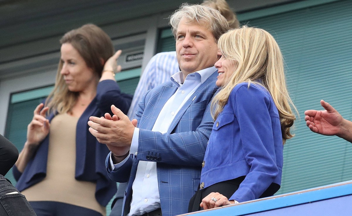 London, England, 3rd September 2022. Todd Boehly, Chelseas owner celebrates after the Premier League match at Stamford Bridge, London. Picture credit should read: Paul Terry / Sportimage PUBLICATIONxN ...