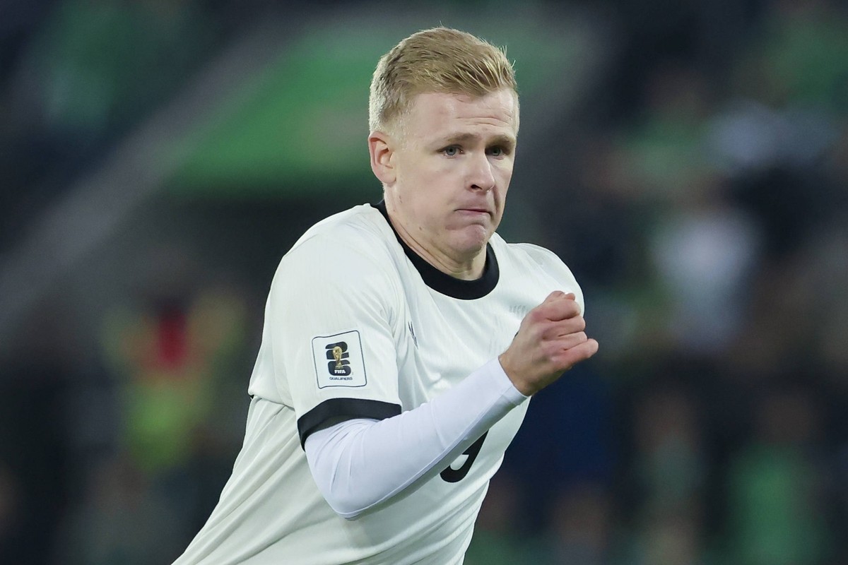 Jonathan Burkardt Germany schaut, FIFA World Cup, WM, Weltmeisterschaft, Fussball 2026 Qualifier, Northern Ireland v Germany, Windsor Park am 13. October 2025 in Belfast, Vereinigtes Königreich. Foto  ...