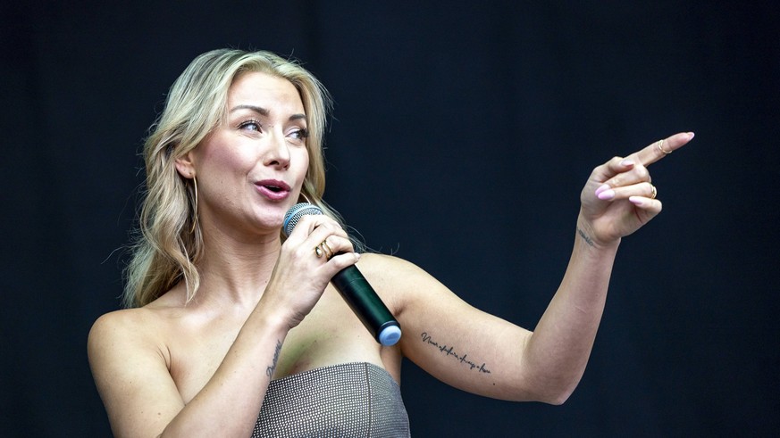 Entertainment Bilder des Tages Bild: Anna-Carina Woitschack Streutalfestival, Schlager-Marathon Mellrichstadt, 23.7.2023 *** Image Anna Carina Woitschack Streutalfestival, Schlager Marathon Mellrichst ...