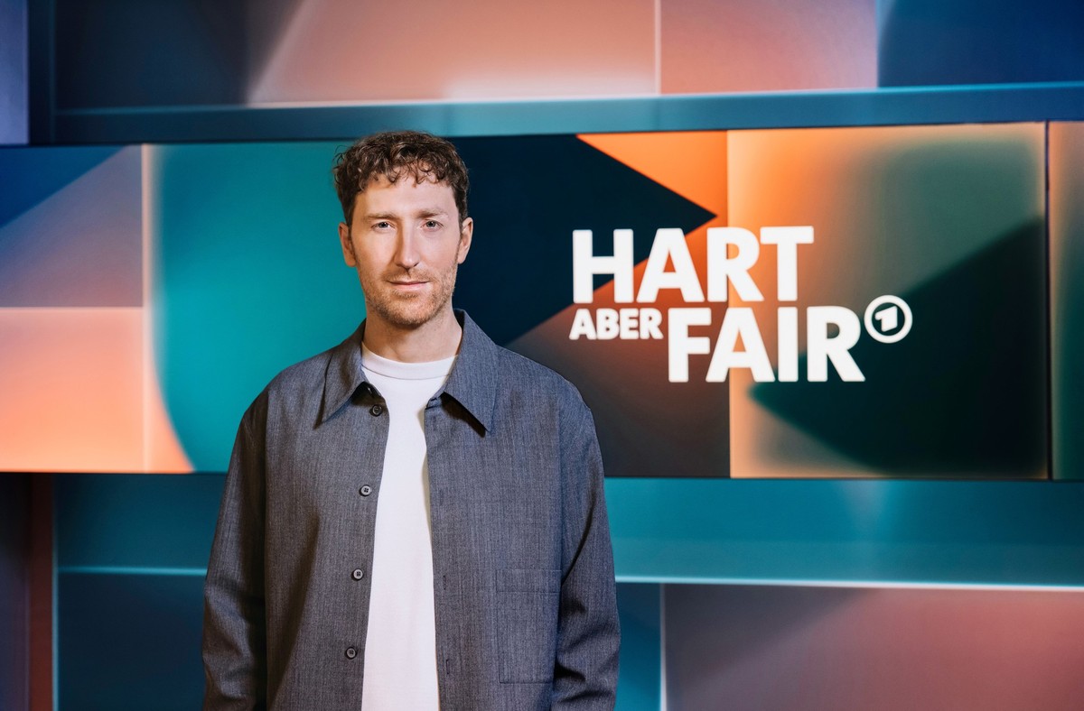 WESTDEUTSCHER RUNDFUNK KÖLN
hart aber fair - Louis Klamroth
Moderator Louis Klamroth
© WDR/Julia Sellmann, honorarfrei - Verwendung gemäß der AGB im Rahmen einer engen, unternehmensbezogenen Berichter ...