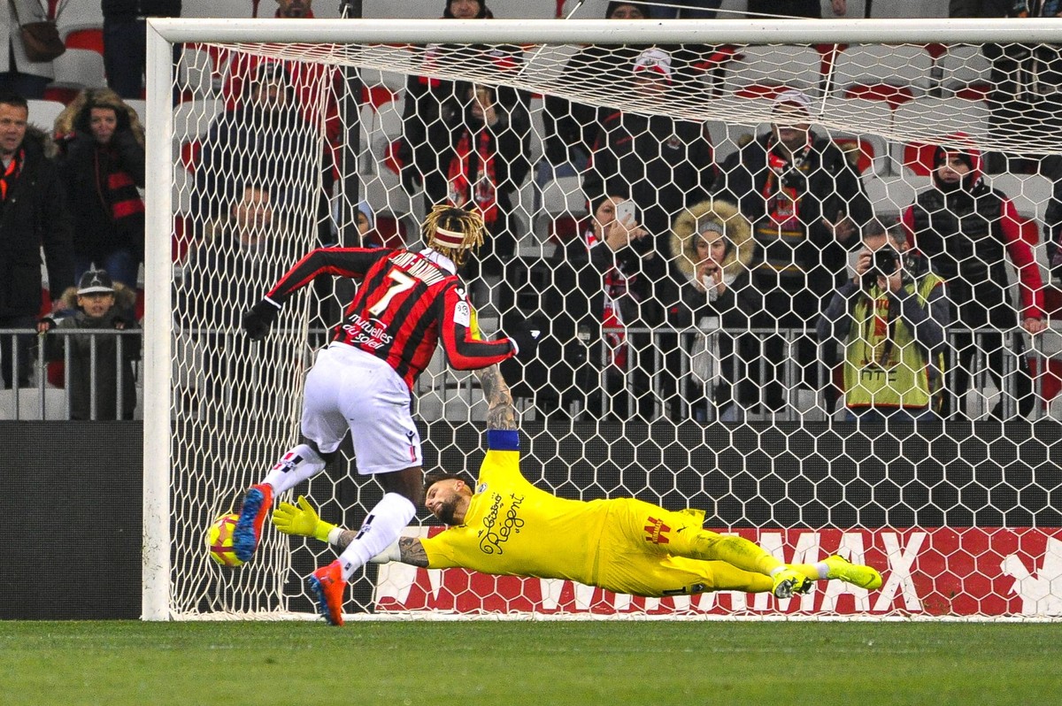 Penalty - Allan Saint Maximin (OGC Nice) - Benoit Costil 5bordeaux) FOOTBALL : OGC Nice vs Bordeaux FC - Ligue 1 Conforama - Nice - 12/01/2019 NorbertScanella/Panoramic PUBLICATIONxNOTxINxFRAxITAxBEL