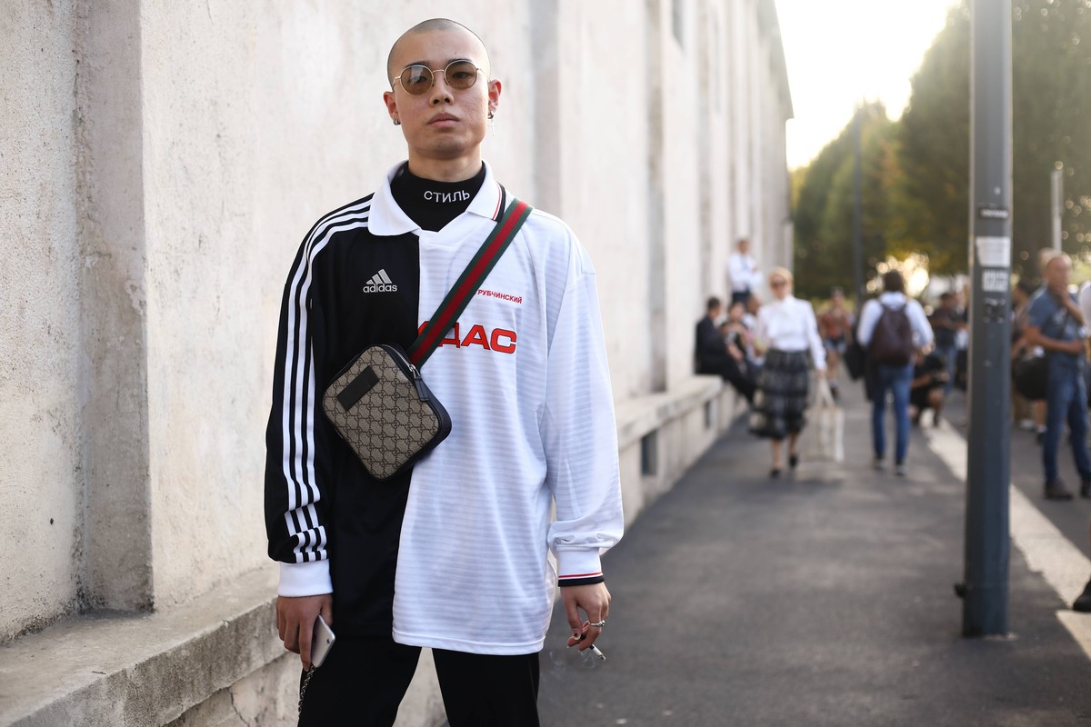 A chic showgoer posing on the street outside the Prada show during Milan Fashion Week - Sept 20,2018 - MFW: Spring 2019 Street Style Day 2, New York New York United States PUBLICATIONxINxGERxSUIxAUTxO ...
