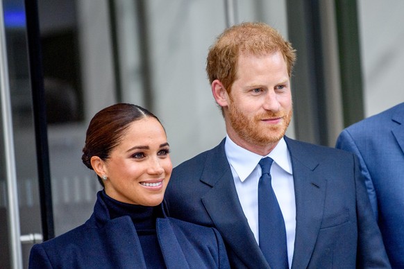 NEW YORK, NEW YORK - SEPTEMBER 23: Meghan, Duchess of Sussex and Prince Harry, Duke of Sussex visit One World Observatory at One World Observatory on September 23, 2021 in New York City. (Photo by Roy ...