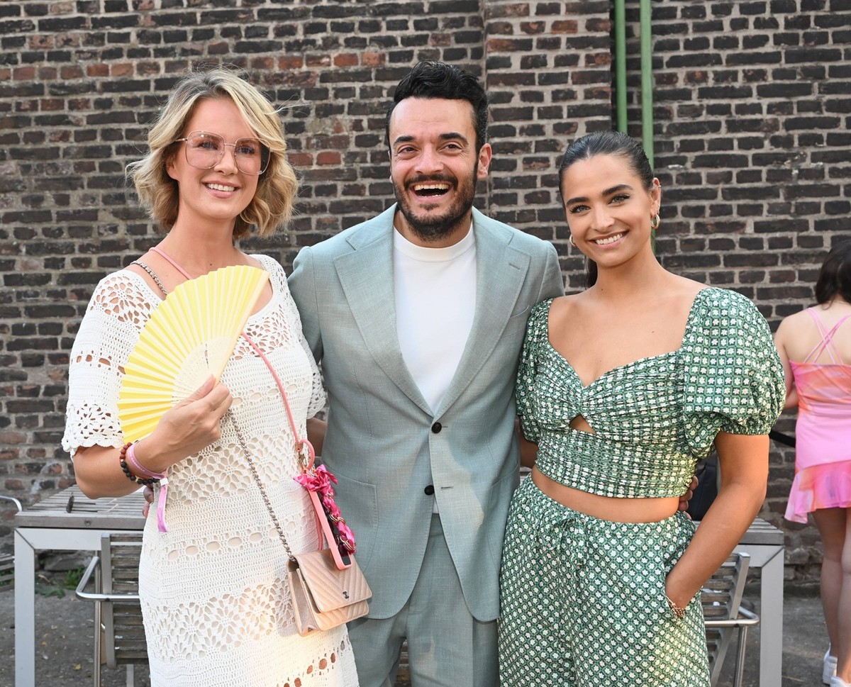 Monika Meier Ivancan, Giovanni Zarrella und Amira Pocher , l-r, bei der Vorstellung der ersten Jana Ina Zarrella Brillenkollektion für die Marke eyes more mit Party *** Monika Meier Ivancan, Giovanni  ...