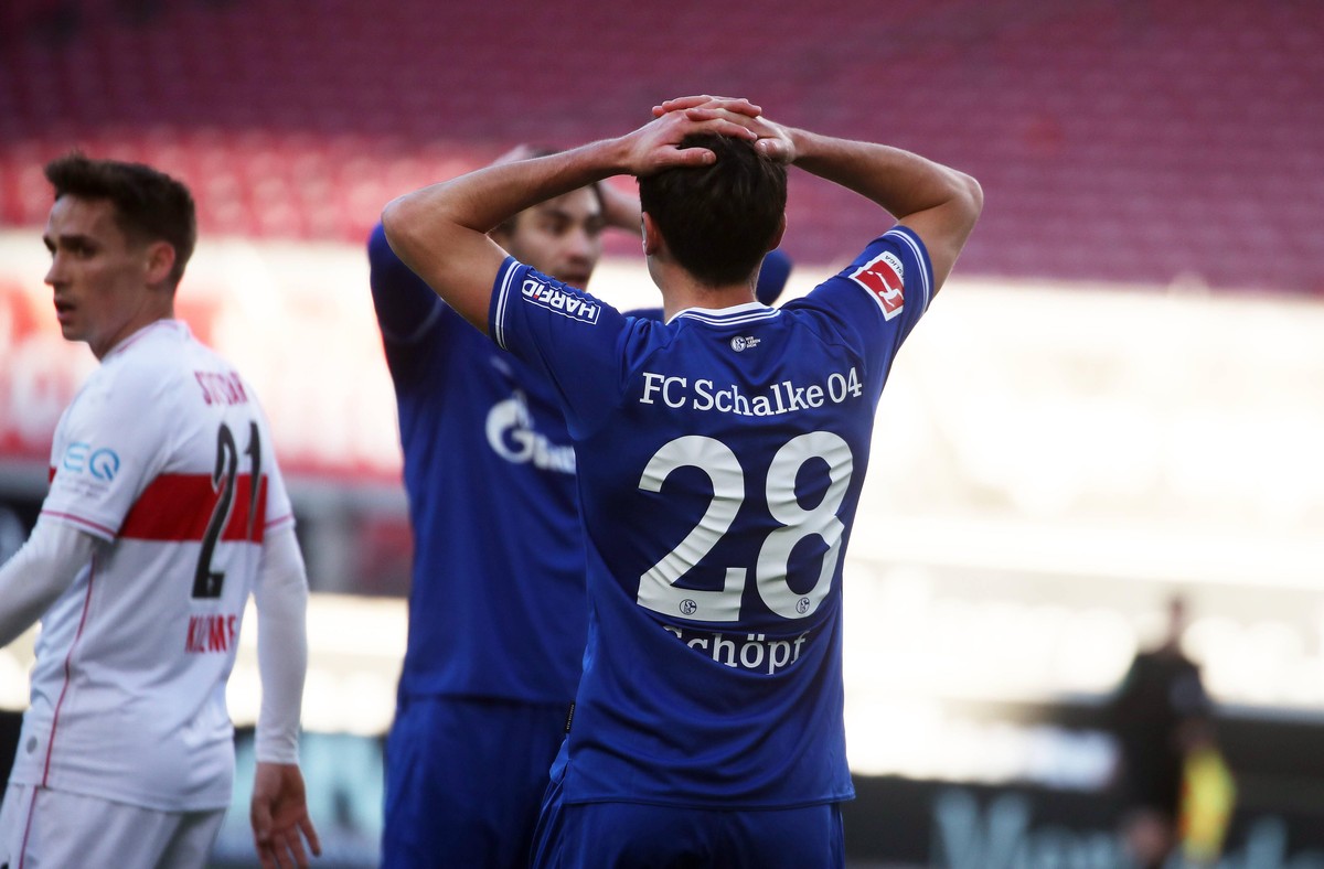 27.02.21 VfB Stuttgart - FC Schalke 04 Deutschland, Stuttgart, 27.02.2021, Fussball, Bundesliga, Saison 2020/2021, VfB Stuttgart - FC Schalke 04: Alessandro Schöpf FC Schalke 04. *** 27 02 21 VfB Stut ...