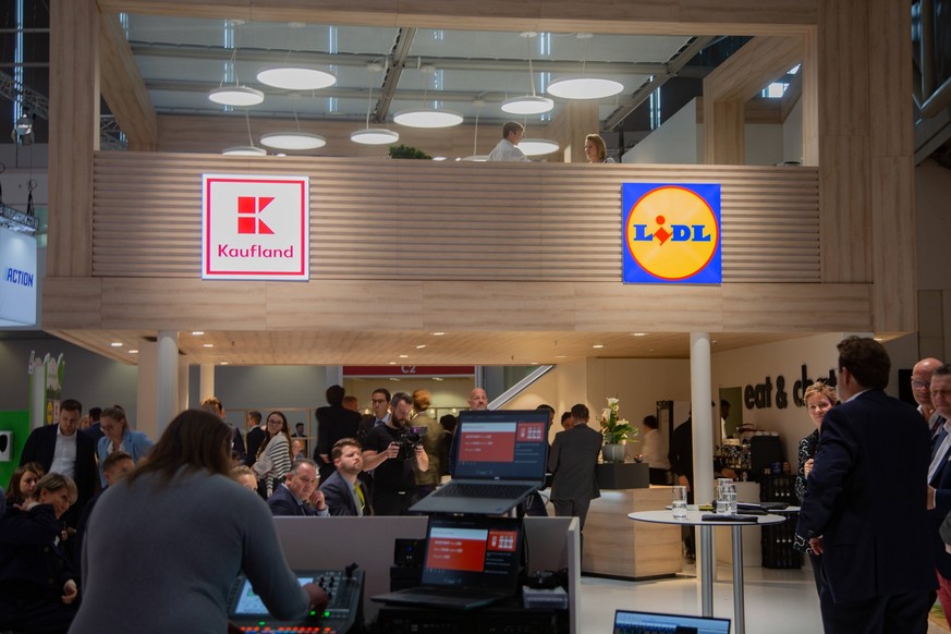 Expo Real - Fachmesse für Immobilien und Investitionen in München Kaufland Lidl bei der 24. Internationale Fachmesse für Immobilien und Investitionen Expo Real am 6.10.2022 in München. Seit 1998 finde ...