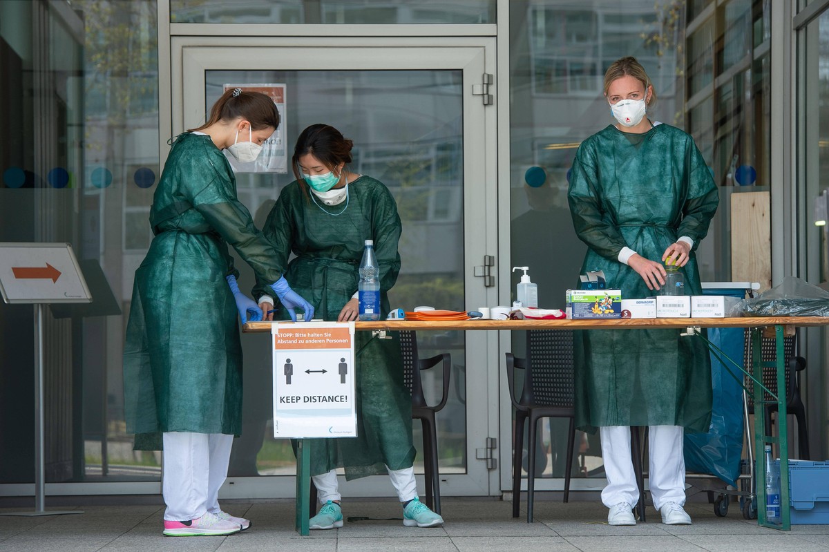Coronavirus-COVID-19 Corona Ambulanz am Klinikum Stuttgart. Stuttgart Mitte Baden-Württemberg Deutschland *** Coronavirus COVID 19 Corona Outpatient Clinic at Klinikum Stuttgart Stuttgart Mitte Baden ...