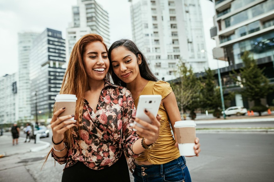 Lifestyles of young Latin women in city