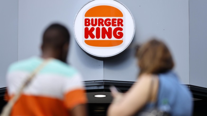 Burger King hat in Kooperation mit The Vegetarian Butcher sein weltweit erstes Plant-based Burger King Restaurant in Köln eröffnet. Vom 7. bis zum 11. Juni wurden im eigens dafür konzipierten Plant-ba ...