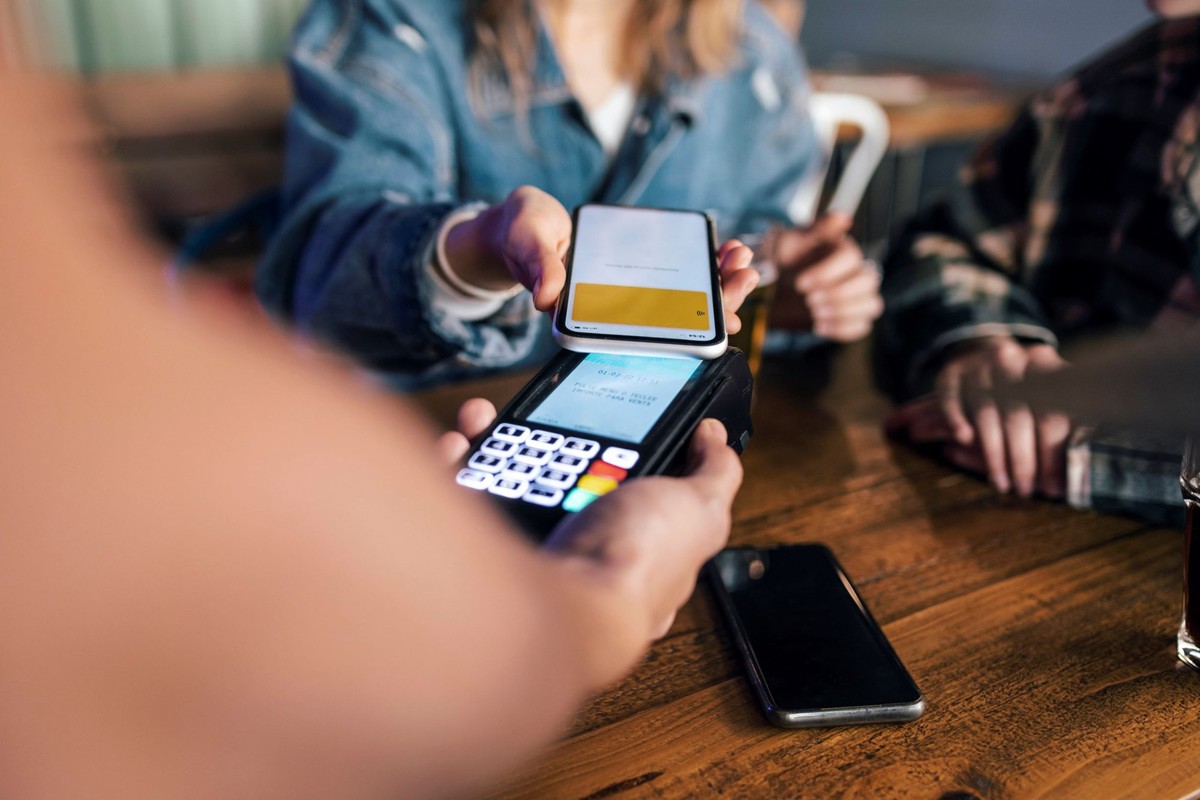 Das kontaktlose Bezahlen per Smartphone erfreut sich wachsender Beliebtheit.