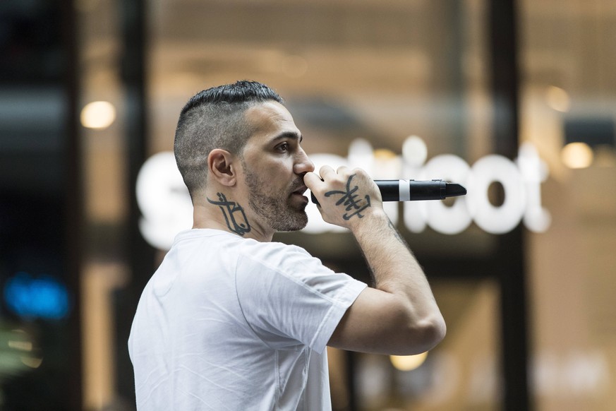 19/ Bushido, Rapper Bushido buergerlich: Anis Mohamed Youssef Ferchichi live in der Mall of Berlin am 09. Juni 2017. Rap, Rapper, Gangsta-Rap, Sonny Black, Straftaten, Einkaufszentrum, Shopping, Shopp ...