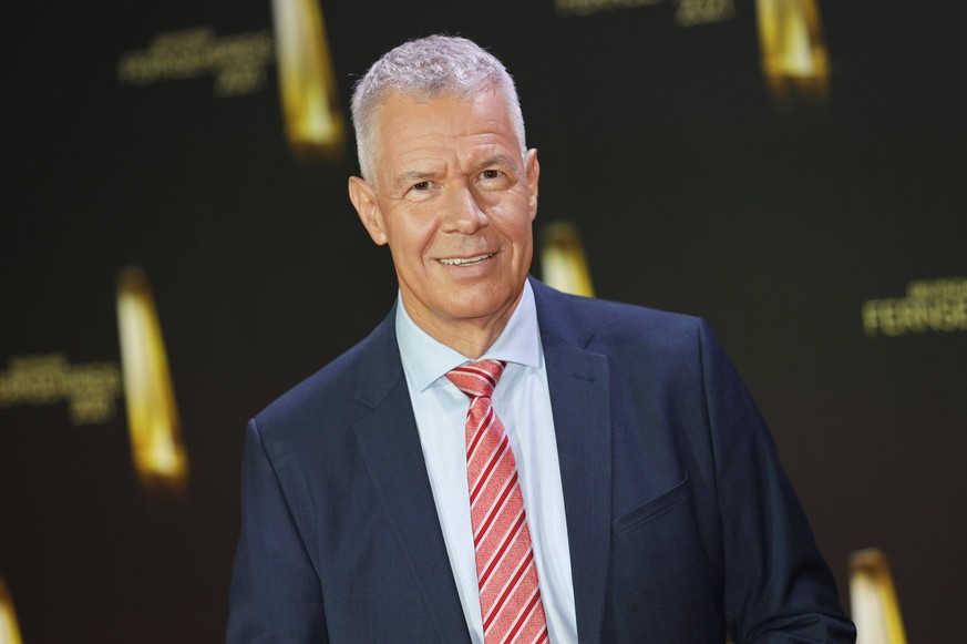 Peter Kloeppel bei der Verleihung des Deutschen Fernsehpreises 2021 im Tanzbrunnen. Köln, 16.09.2021 *** Peter Kloeppel at the award ceremony of the German Television Award 2021 at the Tanzbrunnen Col ...