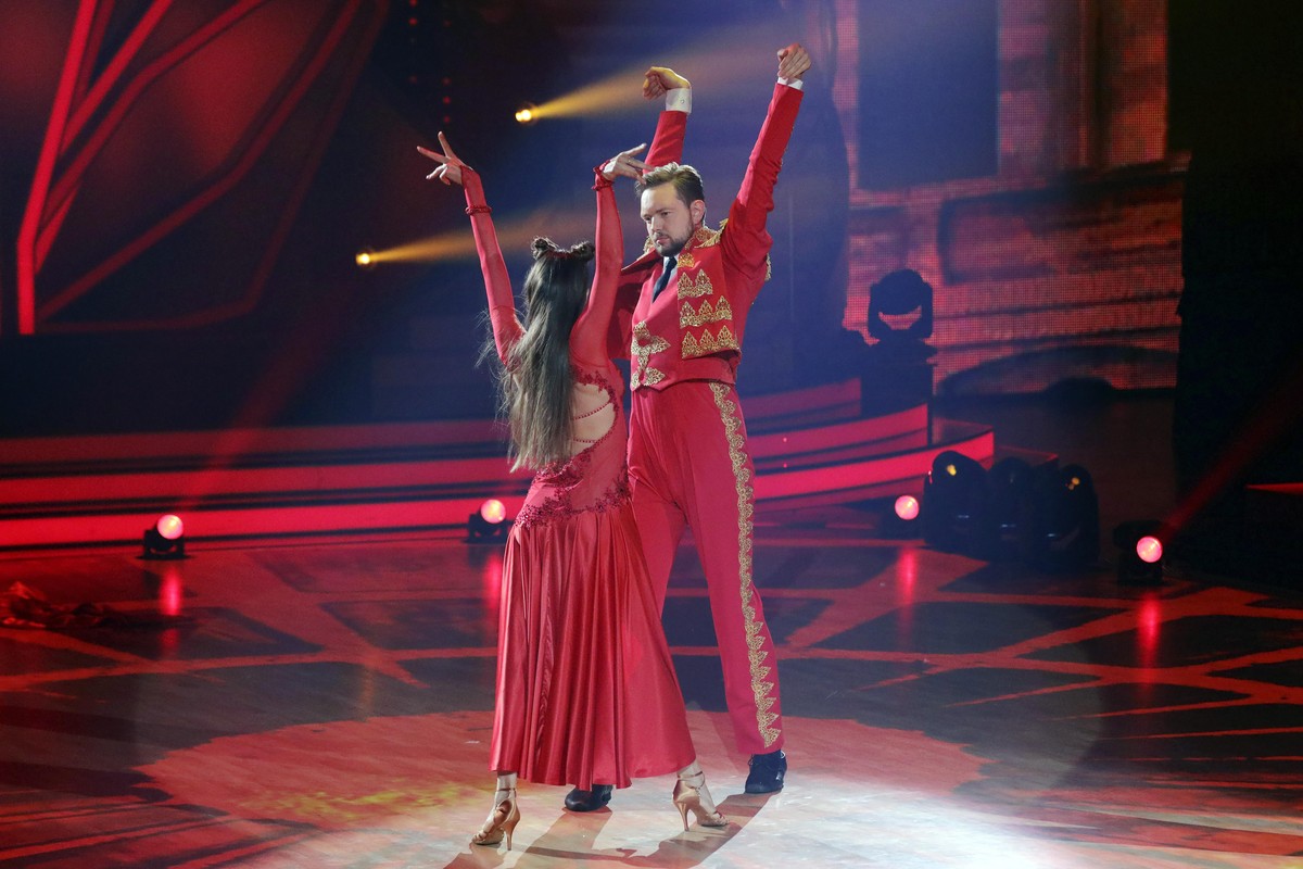 COLOGNE, GERMANY - APRIL 22: Bastian Bielendorfer and Ekaterina Leonova perform on stage during the 8th show of the 15th season of the television competition show "Let's Dance" at MMC S ...