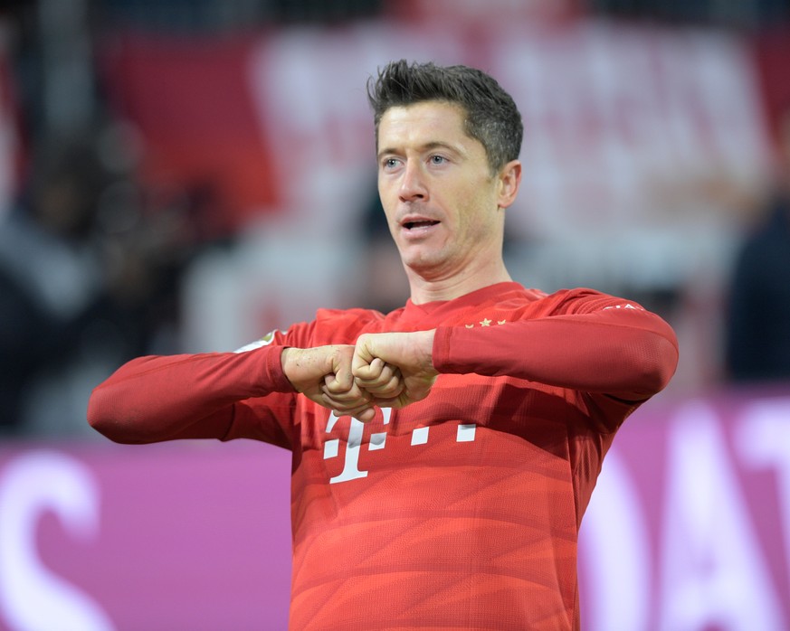 Robert Lewandowski FC Bayern Muenchenbejubelt seinen Treffer zum 3:0 FC Bayern Muenchen vs. Borussia Dortmund, Fussball, 1. Bundesliga, 11. Spieltag 2019/2020, 09.11.2019 FC Bayern Muenchen vs. Boruss ...