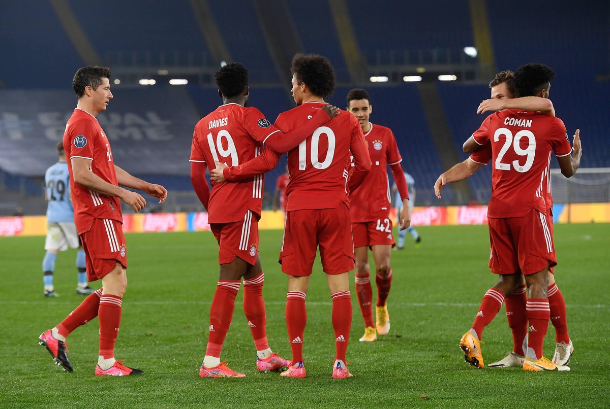 FUSSBALL CHAMPIONS LEAGUE SAISON 2020/2021 Achtelfinale Hinspiel 23.02.2021 Lazio Rom - FC Bayern Muenchen JUBEL FC Bayern Muenchen Robert Lewandowski, Alphonso Davies, Leroy Sane, Joshua Kimmich und  ...