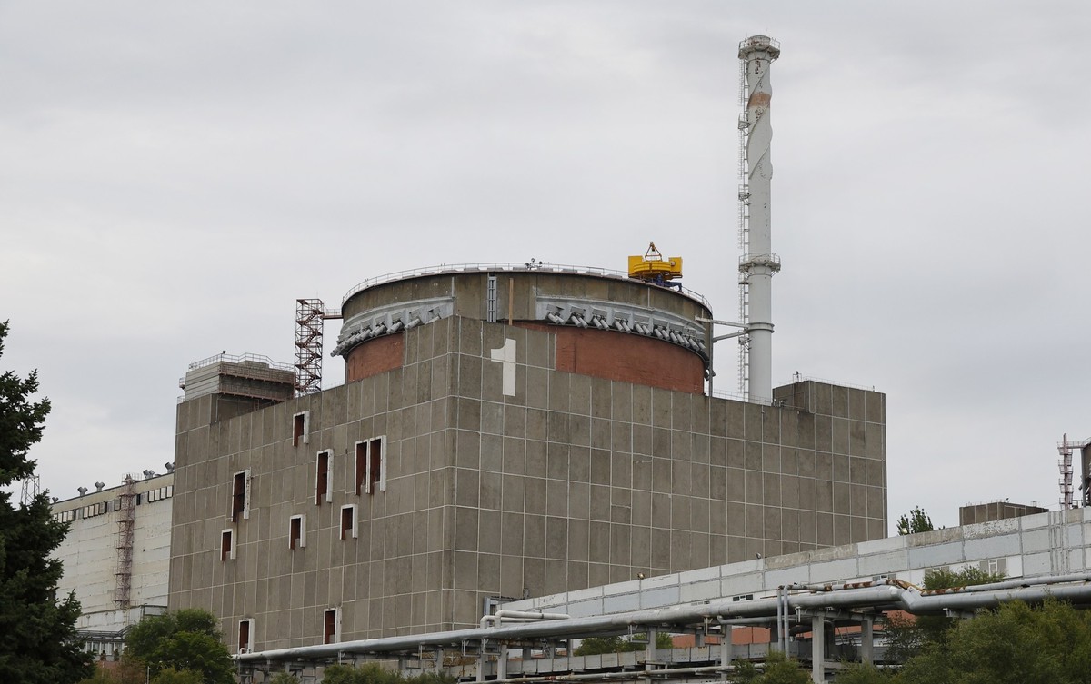 ARCHIV - 01.09.2022, Ukraine, Enerhodar: Blick auf einen Block des Kernkraftwerks Saporischschja. (zu dpa: �Brand in K�hlsystem von AKW Saporischschja�) Foto: Victor/Xinhua/dpa +++ dpa-Bildfunk +++