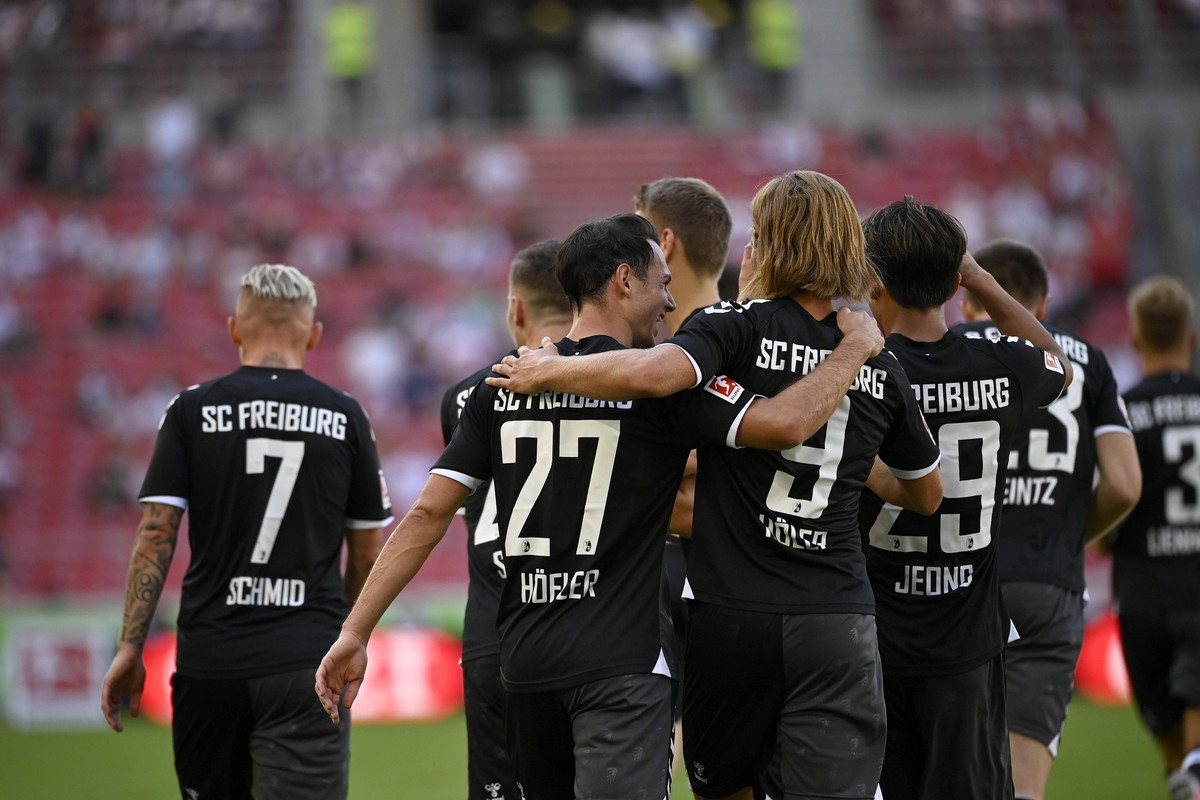 TOR zum 0:2 Roland Sallai SC Freiburg SCF Torjubel VfB Stuttgart vs SC Freiburg SCF 19.09.2020 DFL REGULATIONS PROHIBIT ANY USE OF PHOTOGRAPHS AS IMAGE SEQUENCES AND/OR QUASI-VIDEO VfB Stuttgart vs SC ...