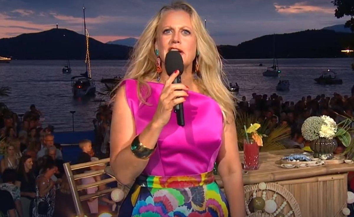 Barbara Schöneberger führt durch die "Starnacht am Wörthersee".