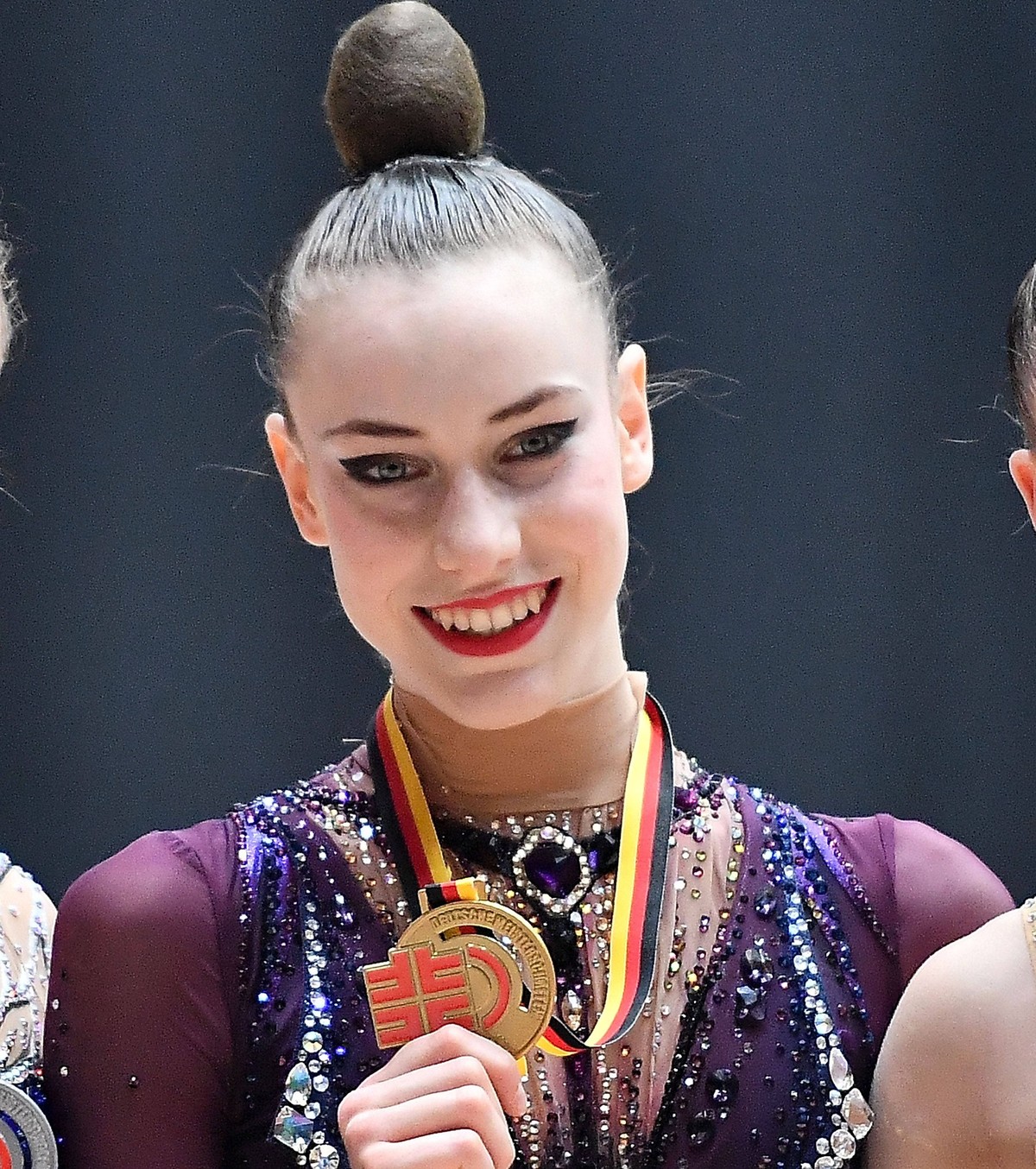07.06.2024, xhbx, Turnen Deutsche Meisterschaften 2024 RSG, Rhythmische Sportgymnastik - Einzel Ger�tefinals emspor, v.l. Darja Varfolomeev TSV Schmiden 1902 , Siegerehrung DFL/DFB REGULATIONS PROHIBI ...