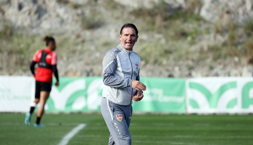 05.01.23 VfB Stuttgart Trainingslager Marbella 2023 Spanien, Marbella, 05.01.2023, Fussball, Bundesliga, VfB Stuttgart Trainingslager Marbella 2023: Bruno Labbadia Trainer. *** 05 01 23 VfB Stuttgart  ...