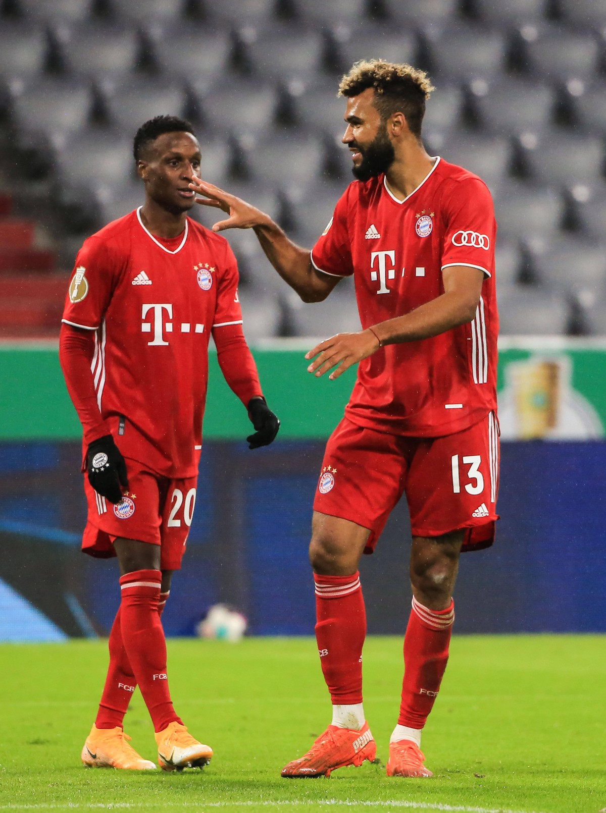 Sarr (l.) und Choupo-Moting harmonierten gegen Düren bereits ganz gut.