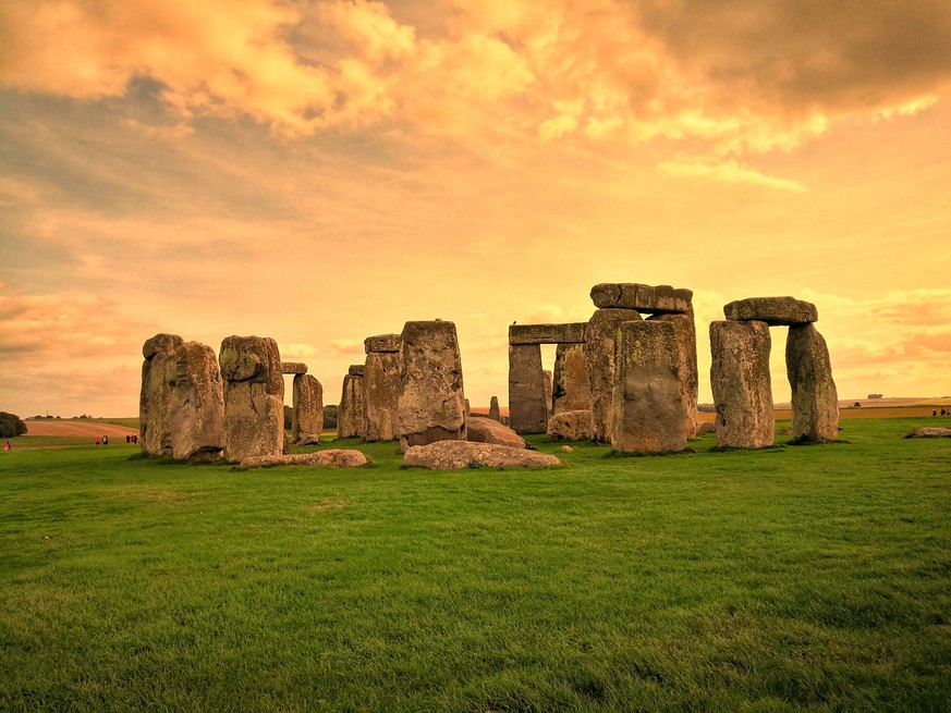 Stonehenge, England at dusk. PUBLICATIONxNOTxINxCHN 458321663937085474