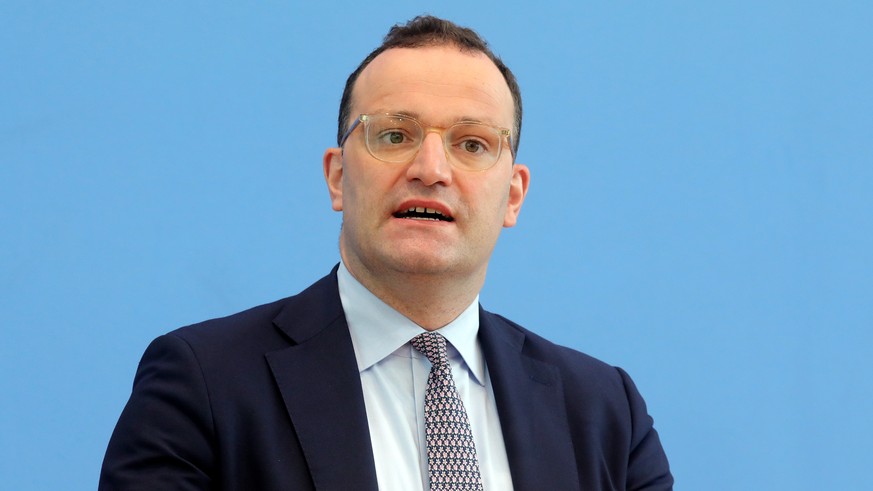 21.07.2021, Berlin: Jens Spahn (CDU), Bundesgesundheitsminister, beantwortet vor der Bundespressekonferenz Fragen zur weiteren Entwicklung in der Corona-Pandemie und zur Vorstellung der Nationalen Res ...